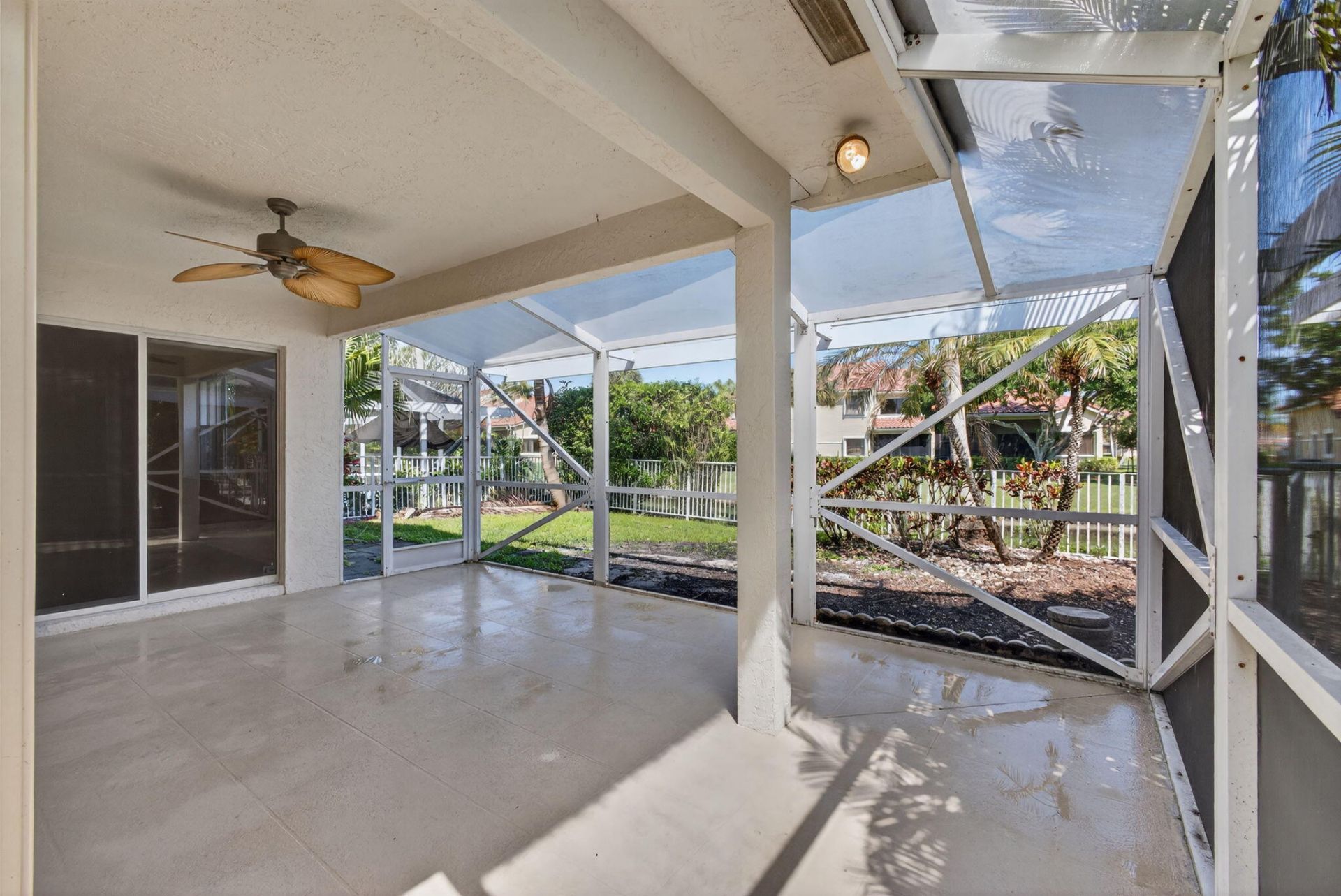 283 Canterbury Drive W, Palm Beach Gardens, FL 33418 Photo