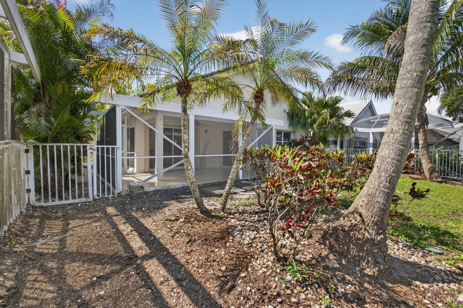 283 Canterbury Drive W, Palm Beach Gardens, FL 33418 Photo