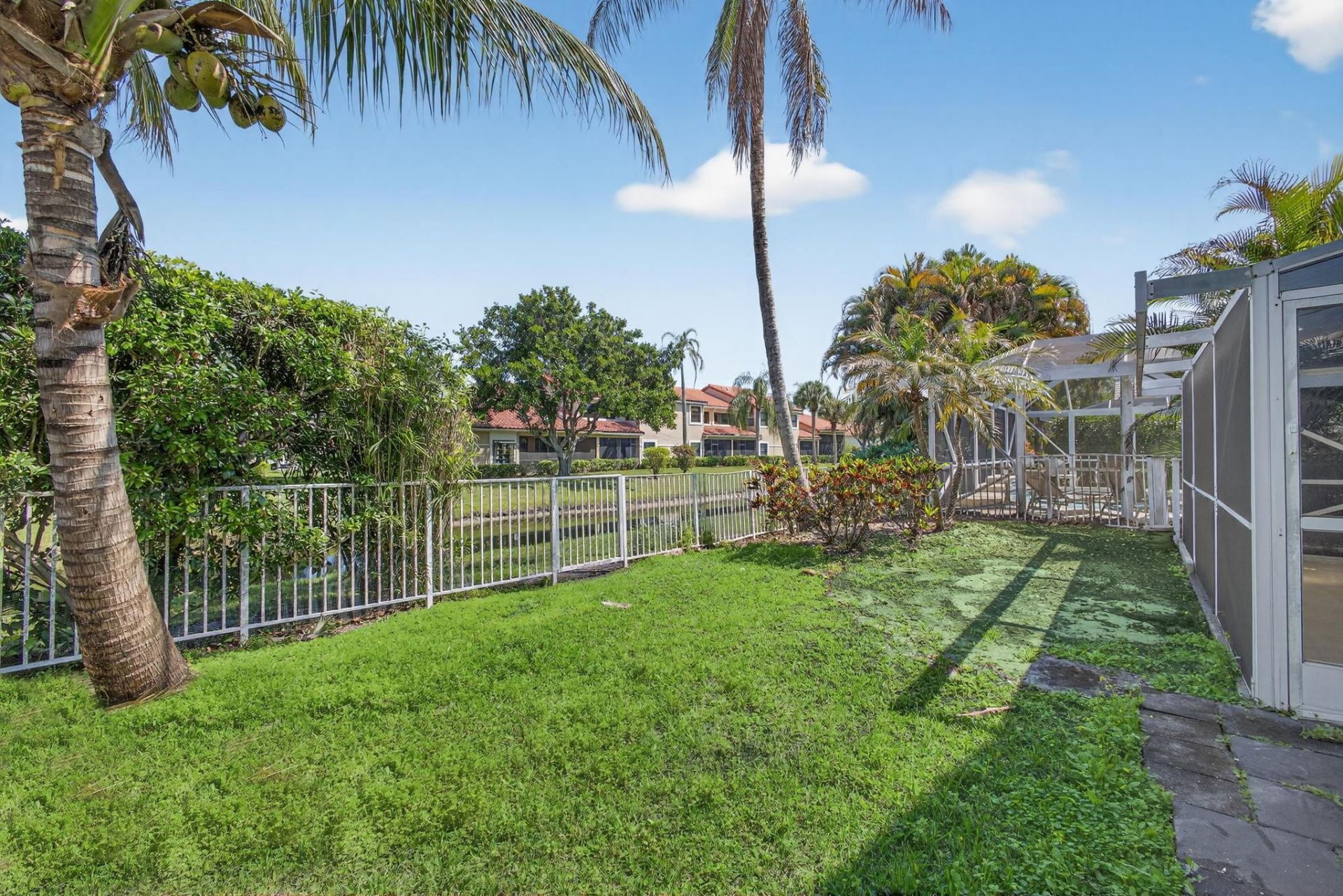 283 Canterbury Drive W, Palm Beach Gardens, FL 33418 Photo