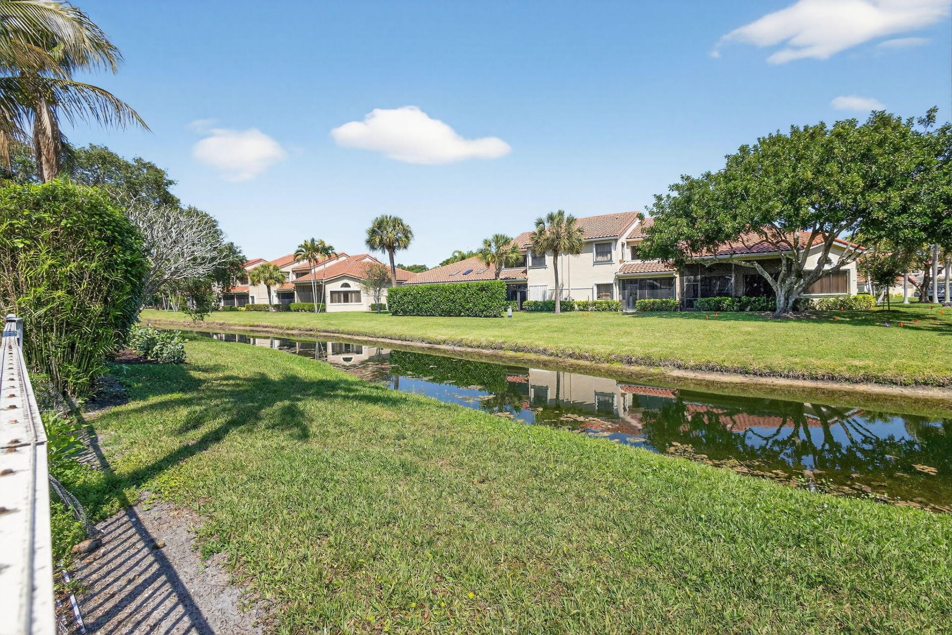 283 Canterbury Drive W, Palm Beach Gardens, FL 33418 Photo