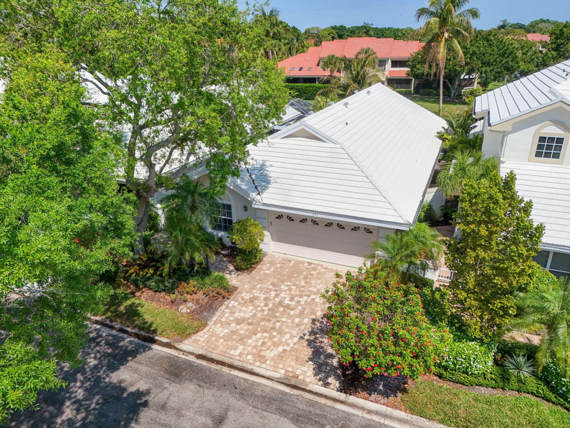 283 Canterbury Drive W, Palm Beach Gardens, FL 33418 Photo