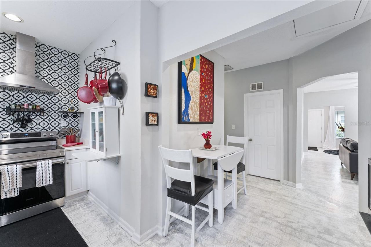 914 N 8th Street N, Unit 1, Saint Petersburg, FL 33701 Photo