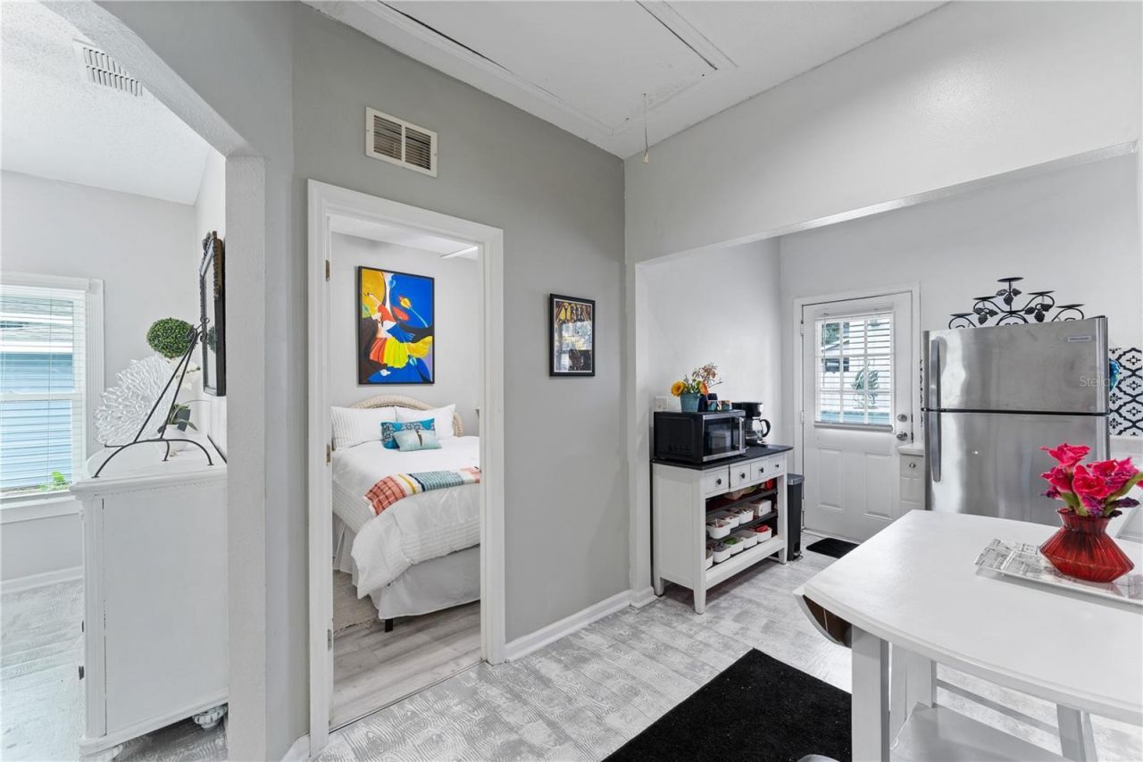 914 N 8th Street N, Unit 1, Saint Petersburg, FL 33701 Photo