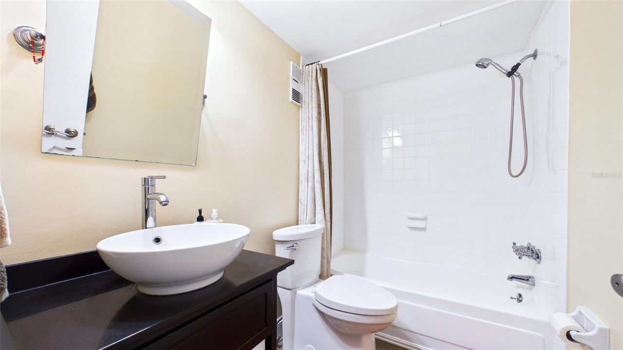 4050 4th Street N, Unit 122, Saint Petersburg, FL 33703 Photo