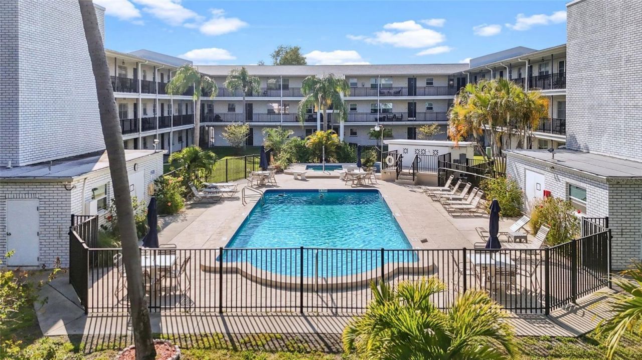 4050 4th Street N, Unit 122, Saint Petersburg, FL 33703 Photo