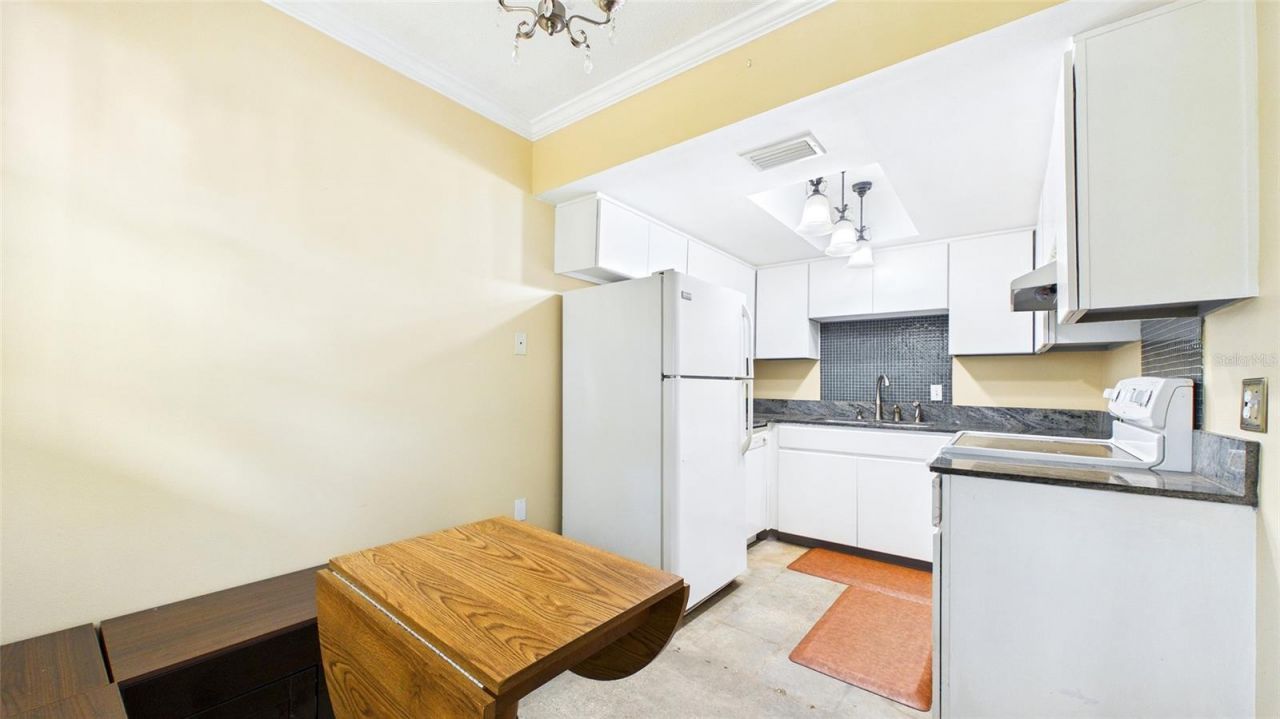 4050 4th Street N, Unit 122, Saint Petersburg, FL 33703 Photo