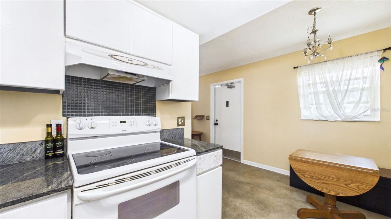 4050 4th Street N, Unit 122, Saint Petersburg, FL 33703 Photo