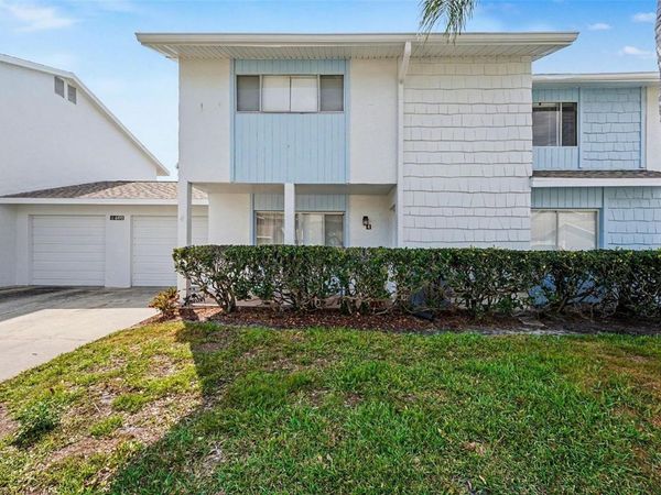 6490 CAPE HATTERAS WAY NE, Unit 4, ST PETERSBURG, FL 33702