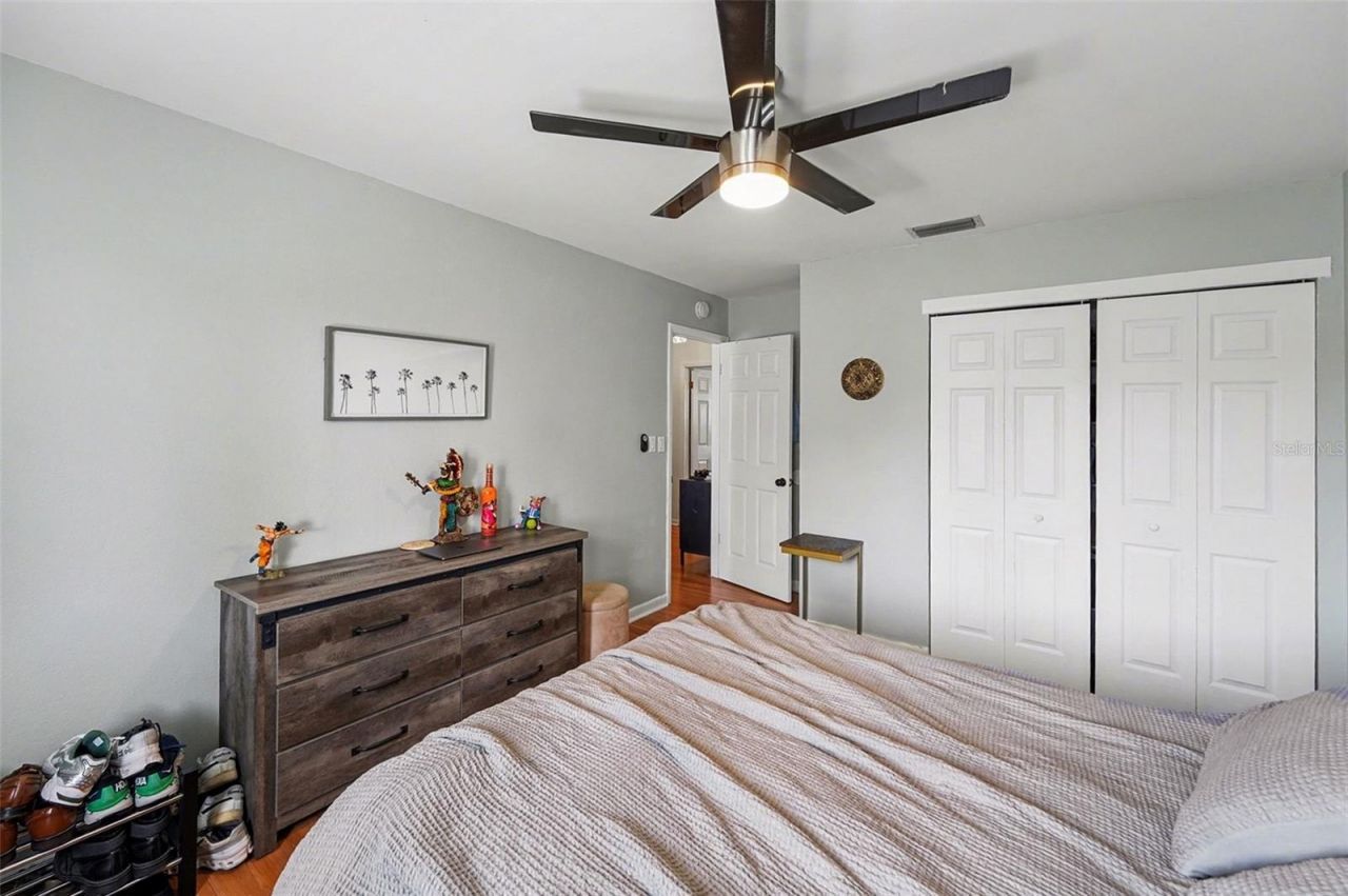 6490 Cape Hatteras Way Ne, Unit 4, Saint Petersburg, FL 33702 Photo