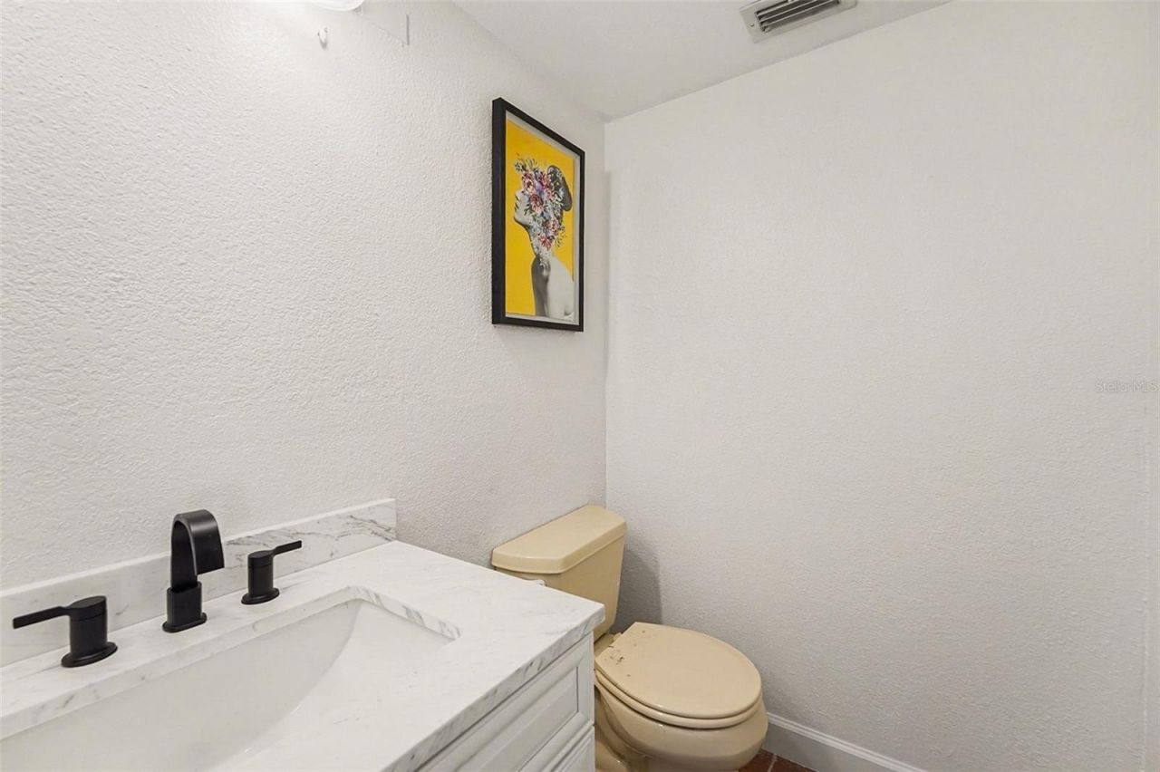 6490 Cape Hatteras Way Ne, Unit 4, Saint Petersburg, FL 33702 Photo