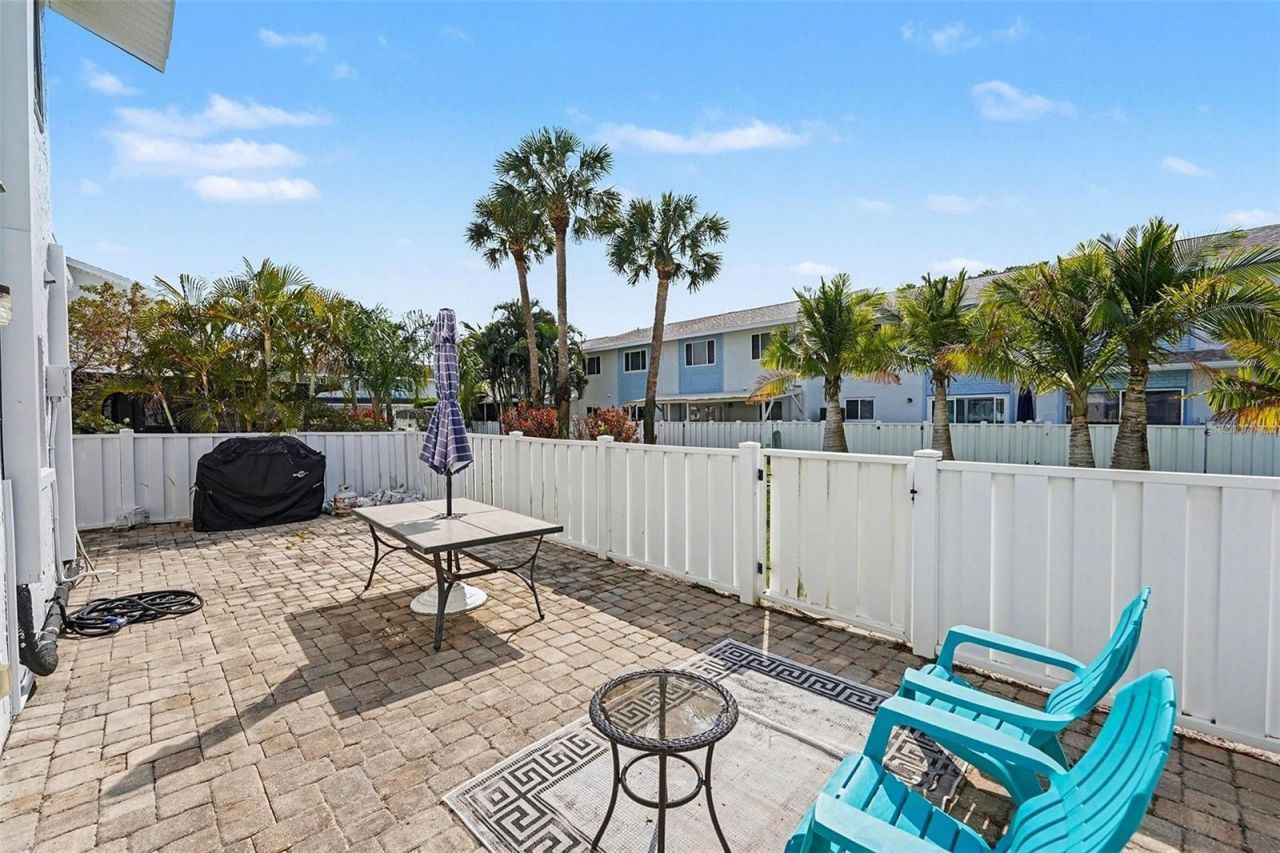 6490 Cape Hatteras Way Ne, Unit 4, Saint Petersburg, FL 33702 Photo