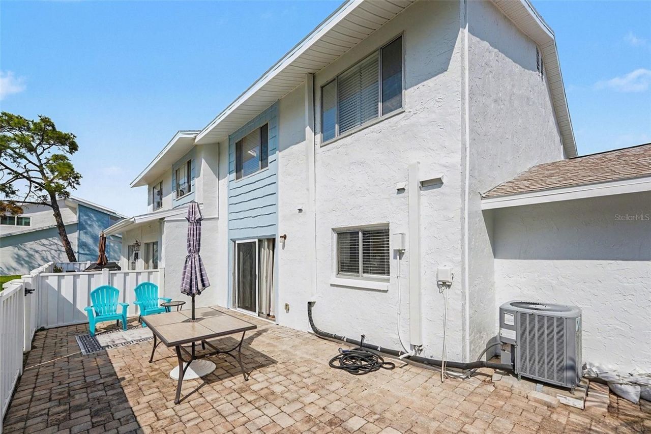 6490 Cape Hatteras Way Ne, Unit 4, Saint Petersburg, FL 33702 Photo