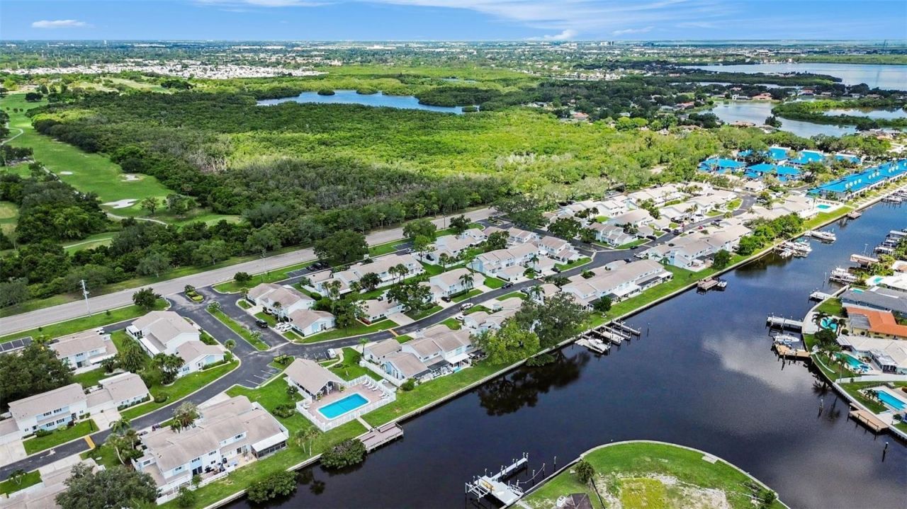 6490 Cape Hatteras Way Ne, Unit 4, Saint Petersburg, FL 33702 Photo