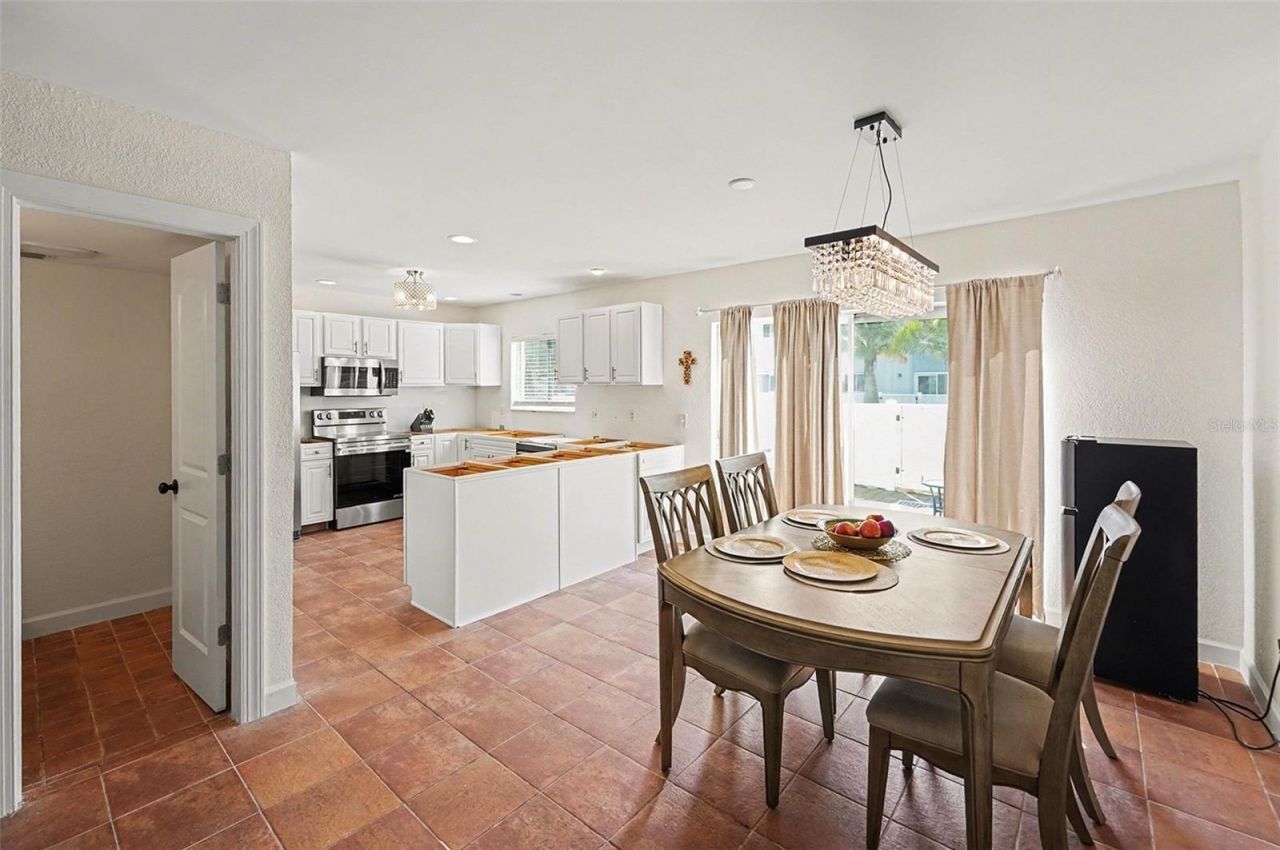 6490 Cape Hatteras Way Ne, Unit 4, Saint Petersburg, FL 33702 Photo