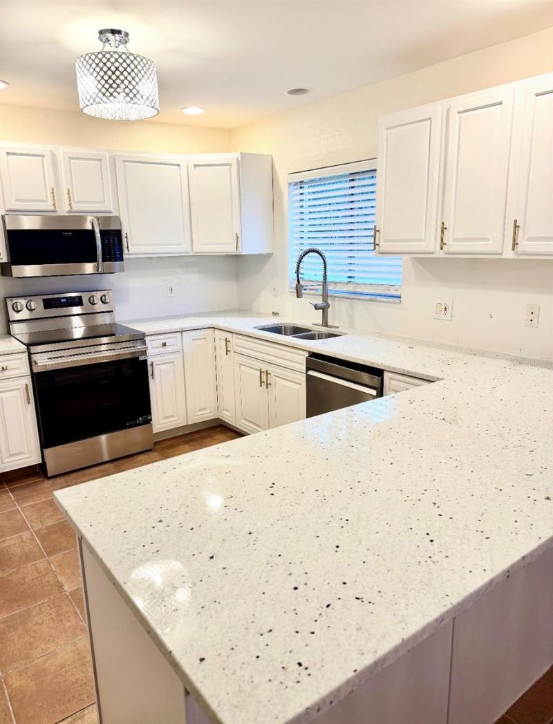 6490 Cape Hatteras Way Ne, Unit 4, Saint Petersburg, FL 33702 Photo
