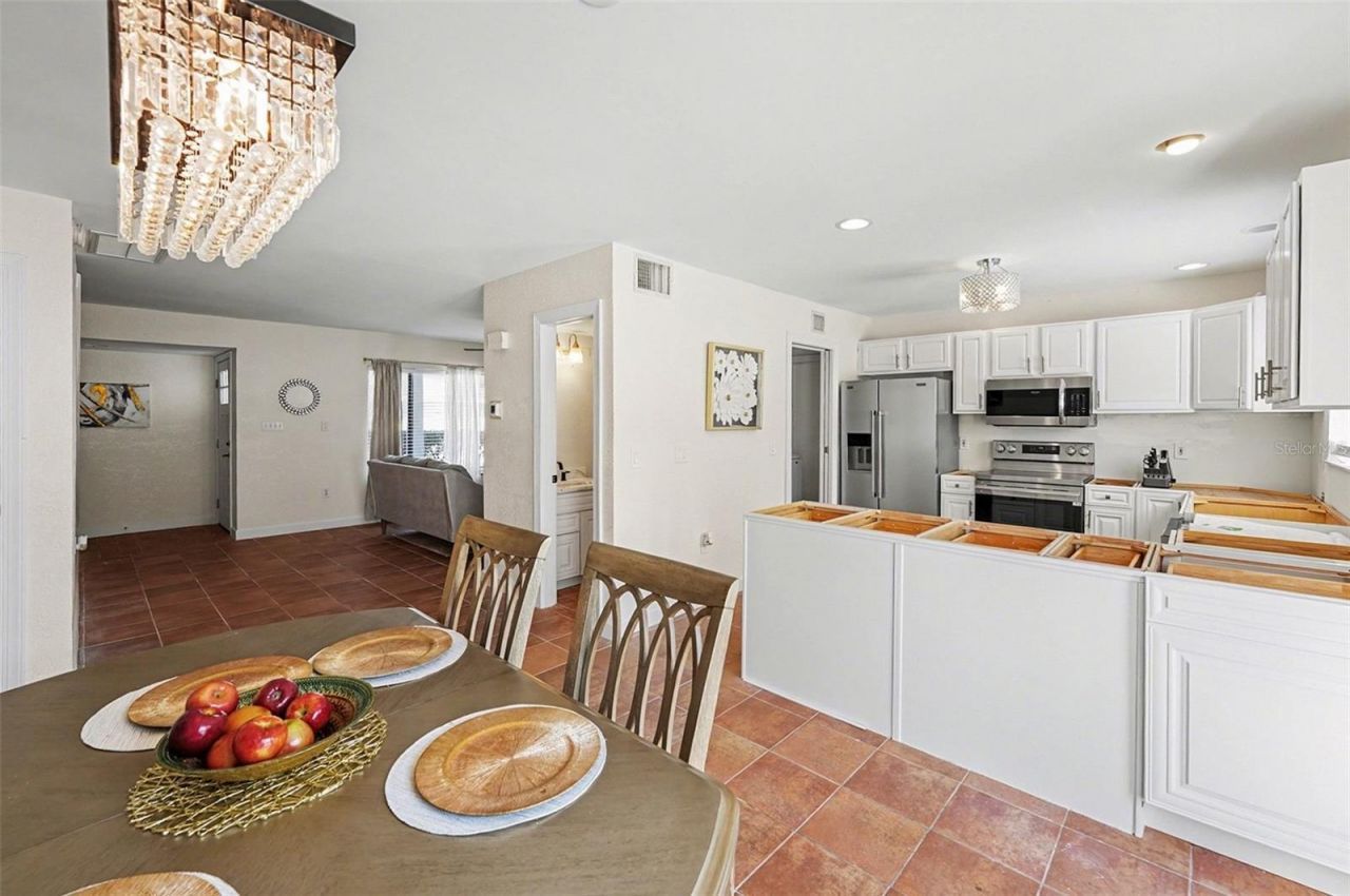 6490 Cape Hatteras Way Ne, Unit 4, Saint Petersburg, FL 33702 Photo