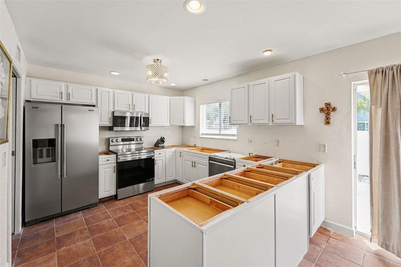 6490 Cape Hatteras Way Ne, Unit 4, Saint Petersburg, FL 33702 Photo