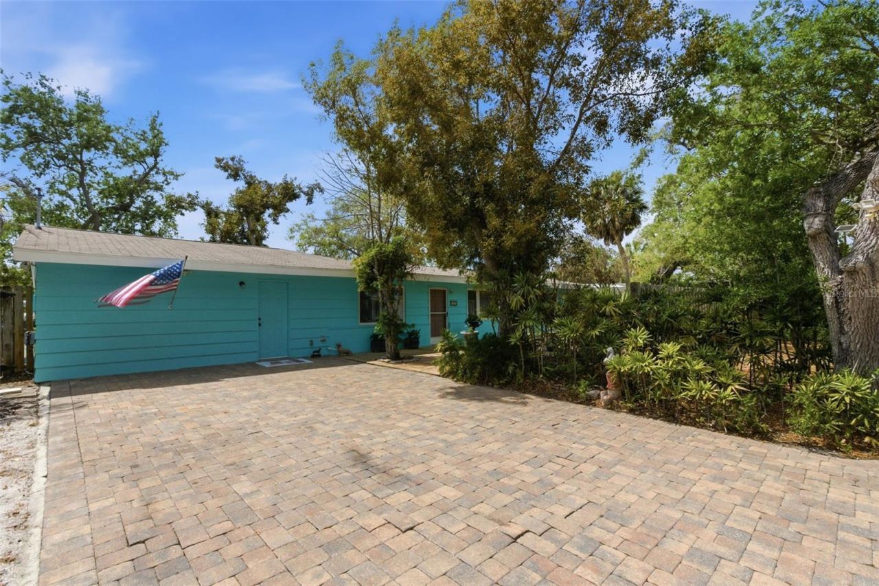 528 Ralph Street, Siesta Key, FL 34242 Photo