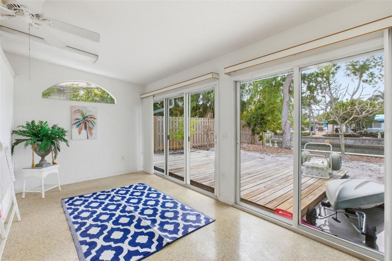 528 Ralph Street, Siesta Key, FL 34242 Photo