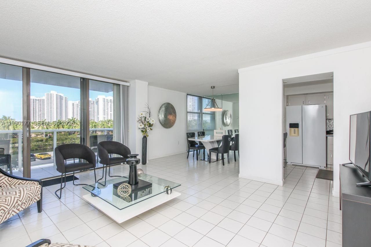 3675 N Country Club Dr , Unit 401, Aventura, FL 33180 Photo