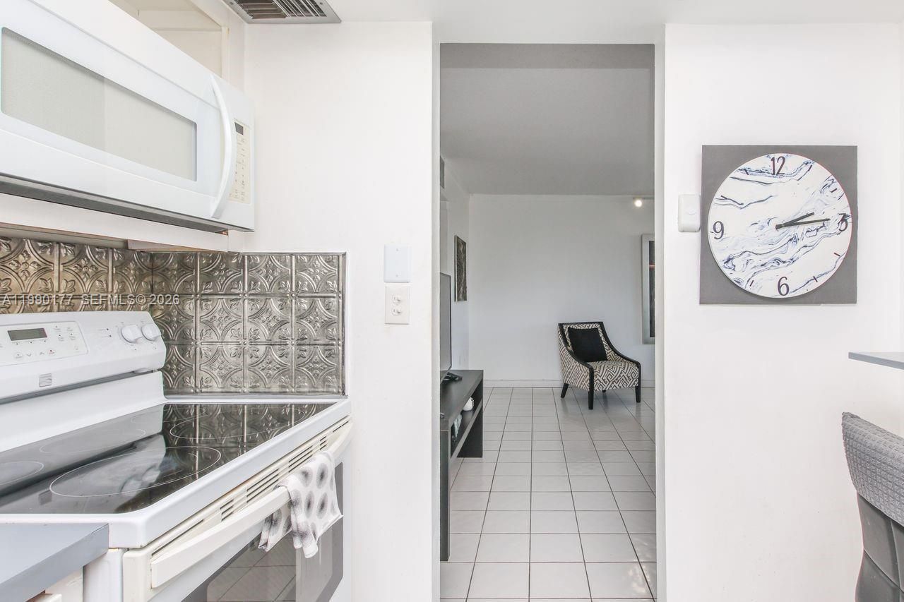 3675 N Country Club Dr , Unit 401, Aventura, FL 33180 Photo