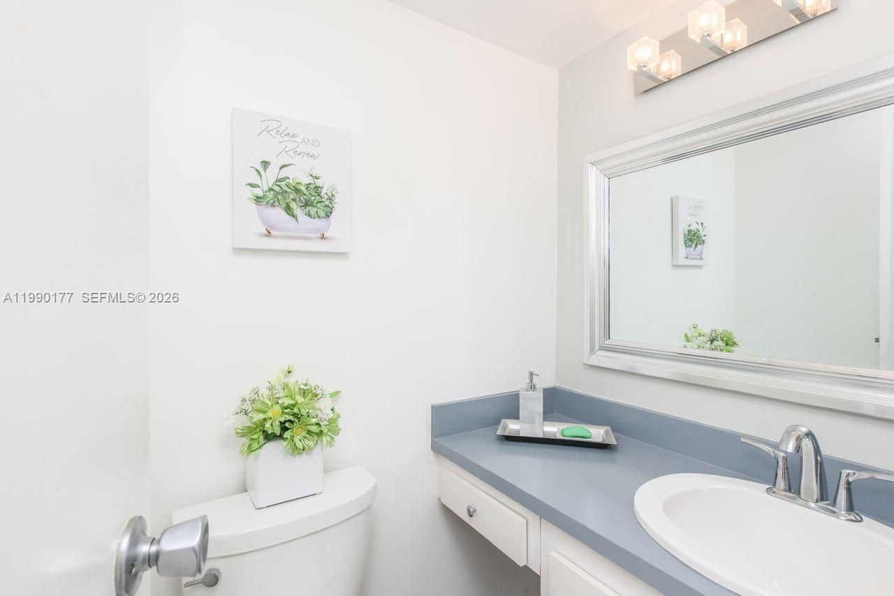 3675 N Country Club Dr , Unit 401, Aventura, FL 33180 Photo