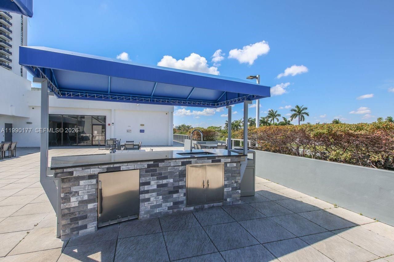 3675 N Country Club Dr , Unit 401, Aventura, FL 33180 Photo