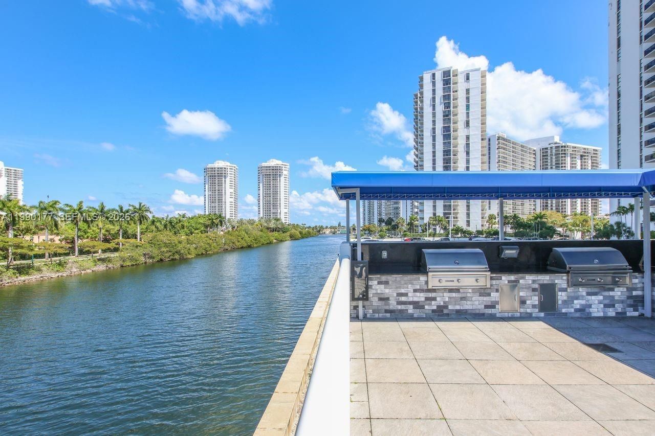 3675 N Country Club Dr , Unit 401, Aventura, FL 33180 Photo