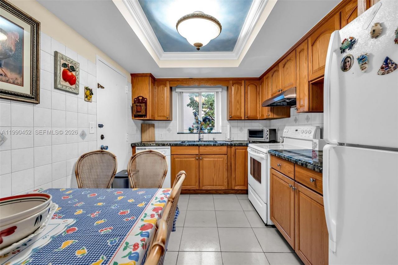 1965 S Ocean Blvd, Unit 203, Lauderdale by the Sea, FL 33062 Photo