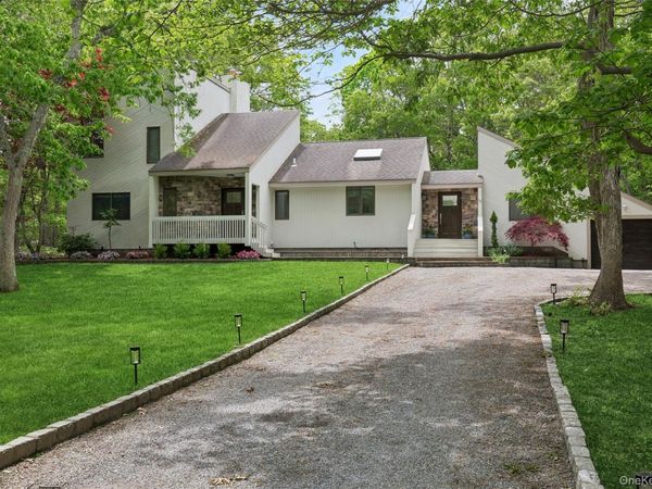 18 Quail Run , Hampton Bays, NY 11946