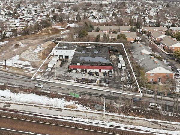 1245 Marconi Boulevard, Copiague, NY 11726