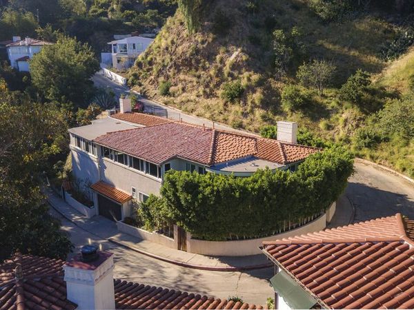 6970 La Presa Drive, Los Angeles, CA 90068