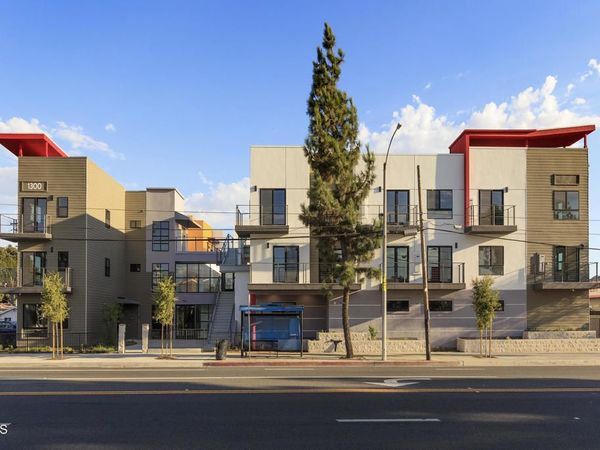 1300 W Mission Boulevard, Unit 201, Pomona, CA 91766