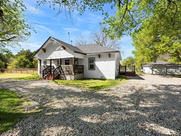 1560 Stainback Road, Red Oak, TX 75154