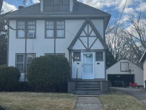17812 Neff Road, Cleveland, OH 44119