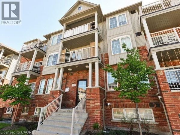 129 ISAAC DEVINS Boulevard, Unit 7, Toronto, ON M9M0C4