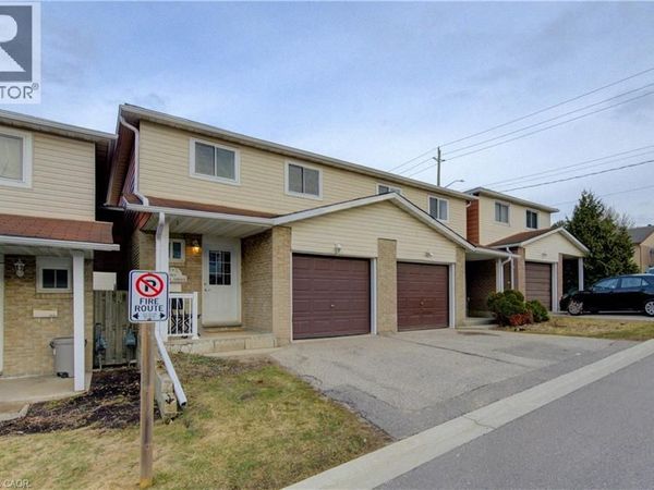 302 BLUEVALE Street North, Unit C, Waterloo, ON N2J4G3