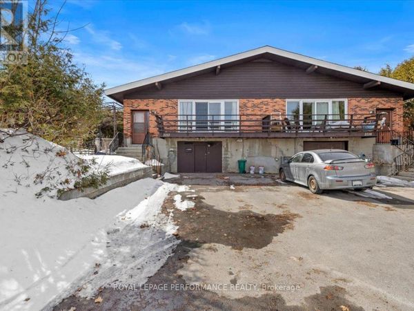 2212 St Laurent Boulevard, Ottawa, ON K1G1B2