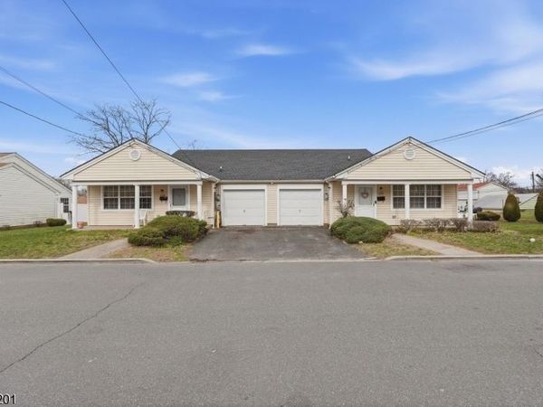 120 Carnegie Pl, Union, NJ 07088