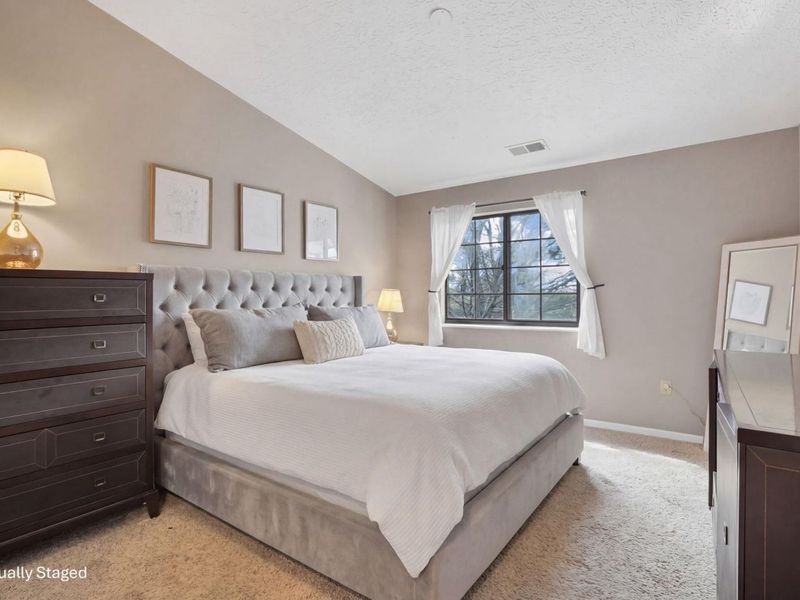 6705 Meadow Creek Drive, Unit 206, Columbus, OH 43235 Photo 13