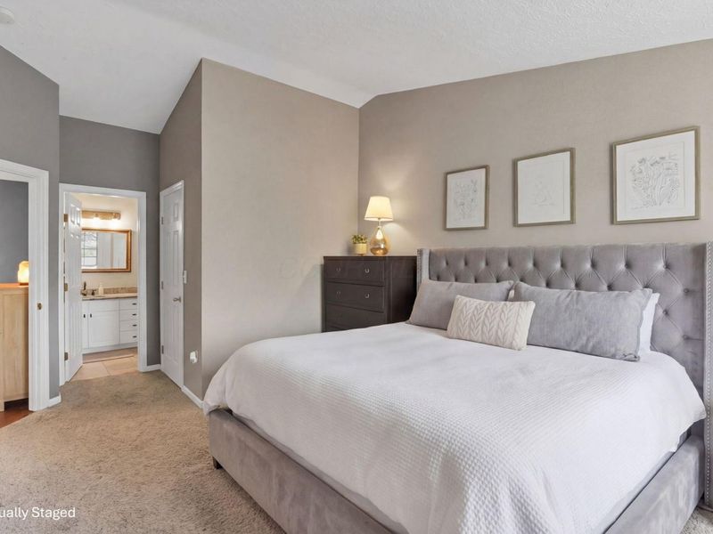 6705 Meadow Creek Drive, Unit 206, Columbus, OH 43235 Photo 14