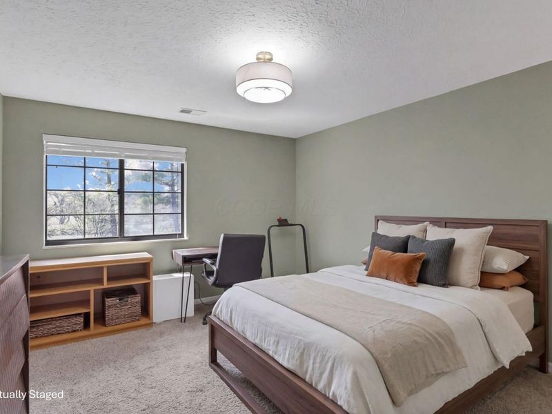 6705 Meadow Creek Drive, Unit 206, Columbus, OH 43235 Photo 17