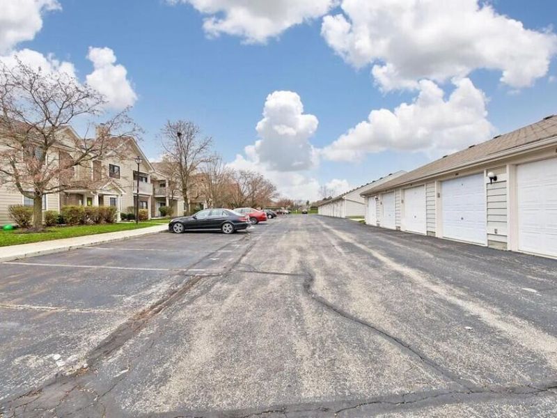 6705 Meadow Creek Drive, Unit 206, Columbus, OH 43235 Photo 23