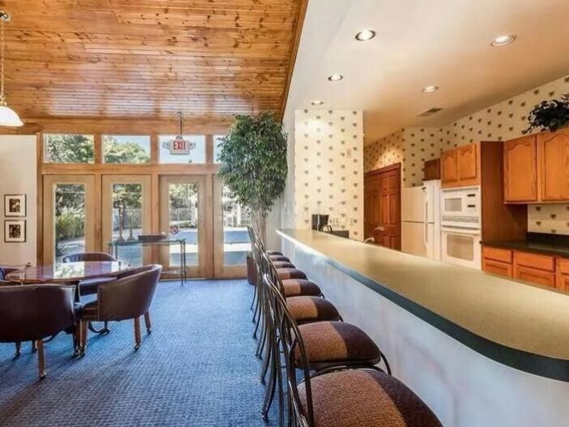 6705 Meadow Creek Drive, Unit 206, Columbus, OH 43235 Photo 29