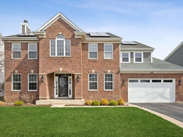 427 Newcastle Drive , Cary, IL 60013