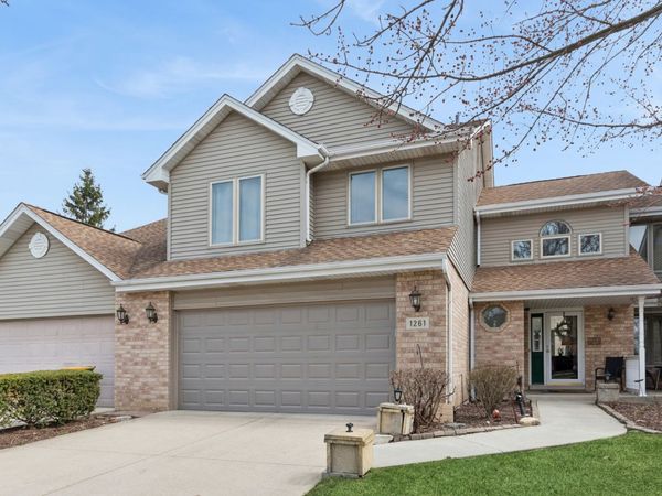 1261 Arbor Drive, Unit 1261, Lemont, IL 60439