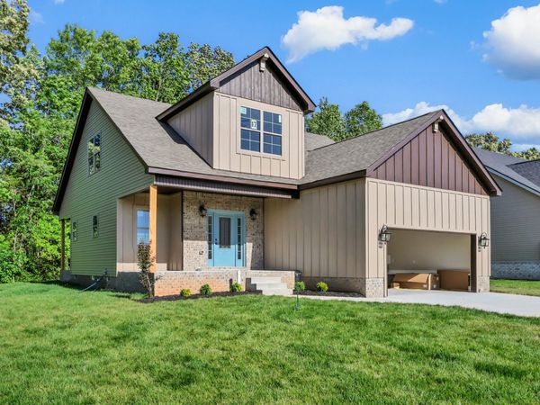 349 Chase Dr, Clarksville, TN 37043