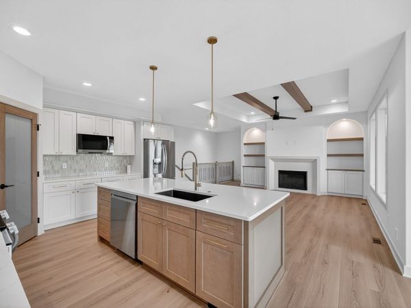 14212 Catalpa Drive, Urbandale, IA 50323