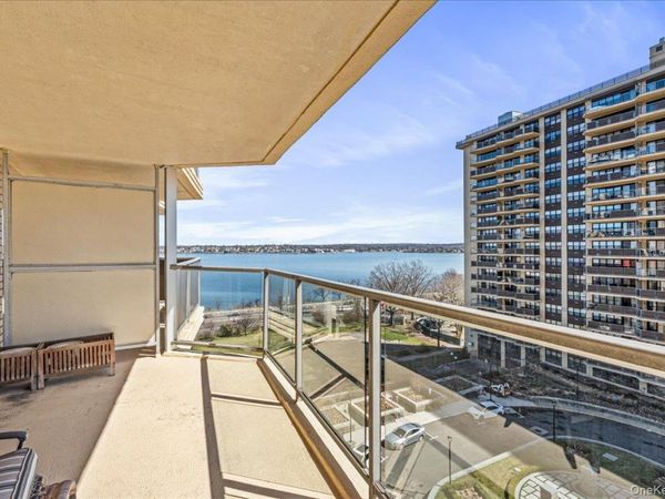 17-85 215th Street, Unit 8G, Bayside, NY 11360