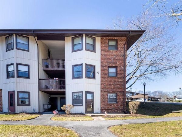 10 Regents Place , Unit D, Yorktown Heights, NY 10598